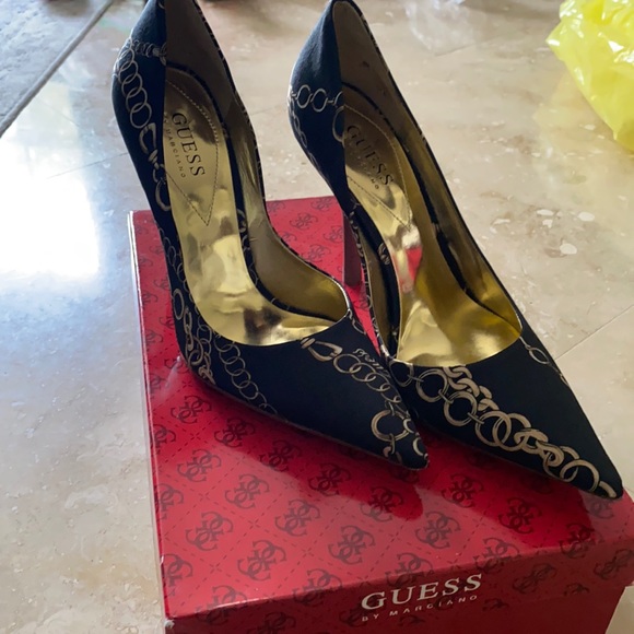 Guess by Marciano Shoes - Guess Carrie Pointed Toe Heel